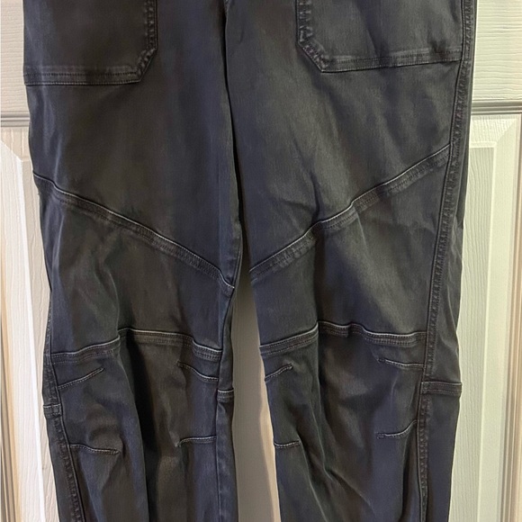 SPANX Gray Track Pants with Tapered Leg and Elastic Cuffs - Picture 3 of 5